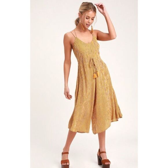 Band of Gypsies Paris Mustard Yellow Striped Culotte Jumpsuit Size M/ pristine - Picture 4 of 9